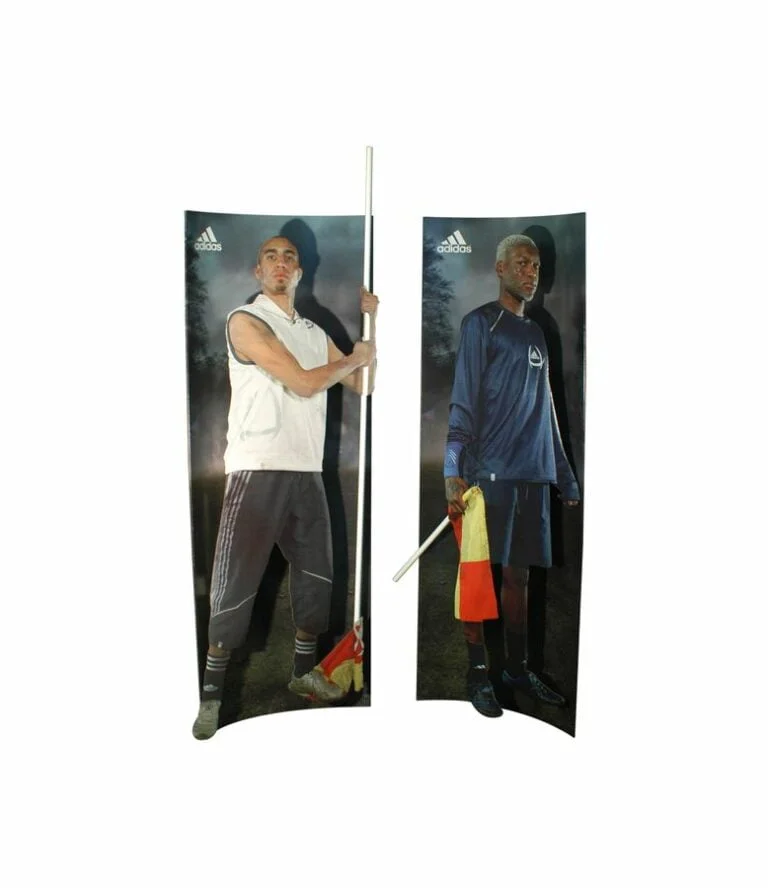 2007 Totem panneau parabole sihlouette